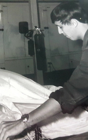 Charlie Fox parachute packing